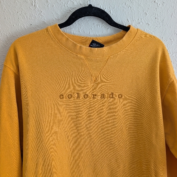 Outfitter Trading Co Colorado Swearshir - Picture 2 of 5